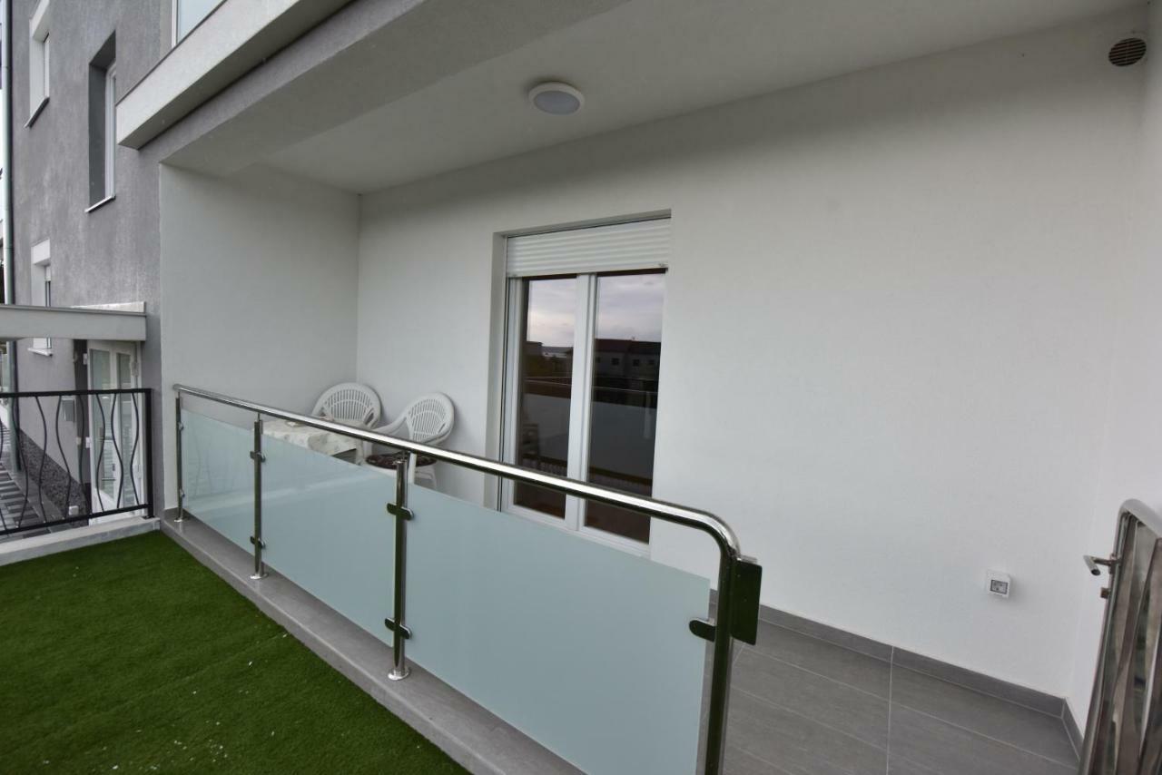 Family Apartments Podsolarsko Šibenik Exteriör bild